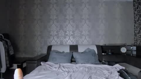 Lili online show from November 2025 09:43:02 AM