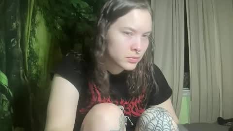 Snapshot of mo0n_goddess chatting on February 2026 04:33:01 AM Misty online show from February 2026 04:33:01 AM