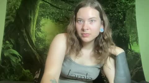 Snapshot of mo0n_goddess chatting on June 2026 03:36:01 AM Misty online show from June 2026 03:36:01 AM