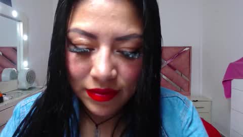 Catalina online show from December 2025 05:02:01 AM