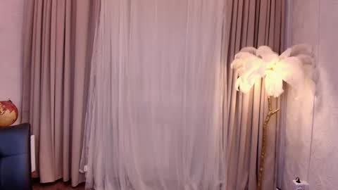 hey meet with me online show from February 2026 02:32:01 AM