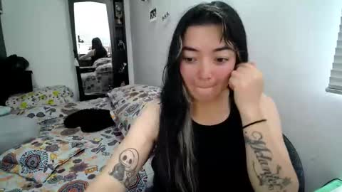 Snapshot of mocca_117 chatting on November 2025 01:33:02 PM Sam online show from November 2025 01:33:02 PM