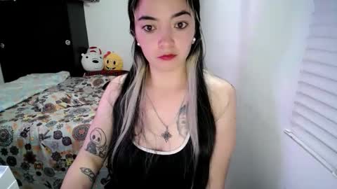 Snapshot of mocca_117 chatting on December 2025 02:31:01 AM Sam online show from December 2025 02:31:01 AM