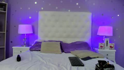 Sophia  online show from February 2025 07:21:01 PM