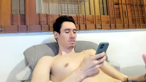 Snapshot of moderdelier chatting on January 2025 10:15:02 PM DigBreed online show from January 2025 10:15:02 PM