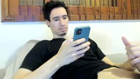 Snapshot of moderdelier chatting on February 2025 11:21:02 PM DigBreed online show from February 2025 11:21:02 PM