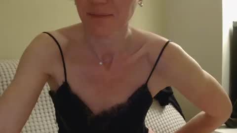 Aurora online show from April 2026 12:17:01 AM