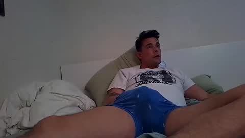 Snapshot of moe_cooch chatting on January 2025 05:27:01 AM Charles online show from January 2025 05:27:01 AM