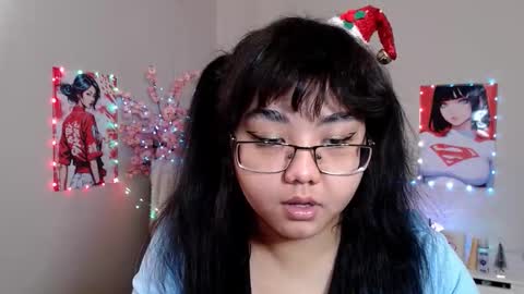 Snapshot of moertomlly chatting on December 2025 04:31:02 AM Molly online show from December 2025 04:31:02 AM