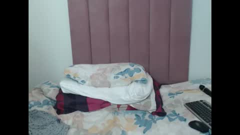 Snapshot of mogheul_slay chatting on February 2026 02:15:02 AM Mogheul Slay online show from February 2026 02:15:02 AM