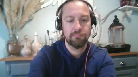 Julien online show from March 2026 09:05:01 AM