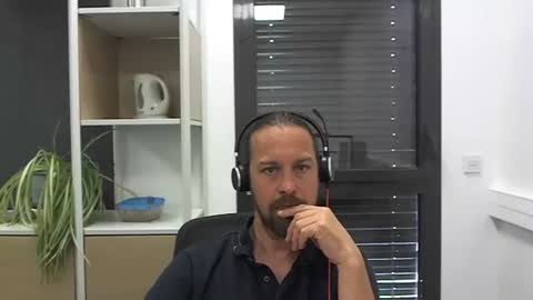 Snapshot of moi9876543210 chatting on May 2026 09:50:02 AM Julien online show from May 2026 09:50:02 AM
