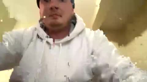 Snapshot of mojozz chatting on December 2024 07:11:01 PM LookinForFun online show from December 2024 07:11:01 PM