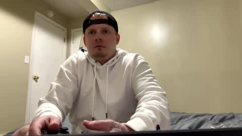 Snapshot of mojozz chatting on December 2024 01:31:02 AM LookinForFun online show from December 2024 01:31:02 AM