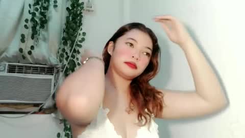 Snapshot of moleschaxxx chatting on November 2025 10:30:02 PM Jane online show from November 2025 10:30:02 PM