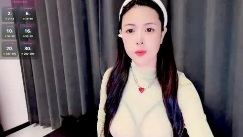 Snapshot of moli666 chatting on May 2026 01:45:01 AM Alice online show from May 2026 01:45:01 AM