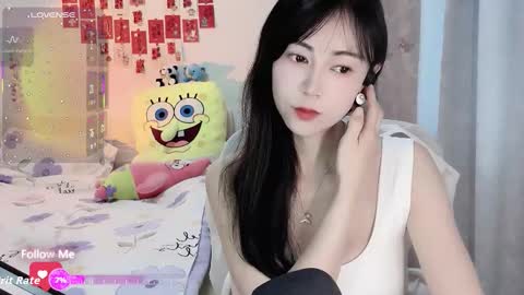 molihua9 online show from December 2025 02:05:01 AM