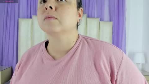 Snapshot of molliebue1 chatting on December 2024 12:16:01 PM Hey Guys Im Mollie online show from December 2024 12:16:01 PM