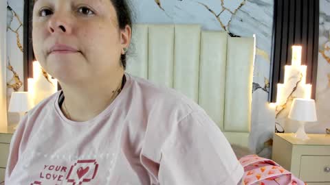 Snapshot of molliebue1 chatting on January 2025 12:19:02 PM Hey Guys Im Mollie online show from January 2025 12:19:02 PM