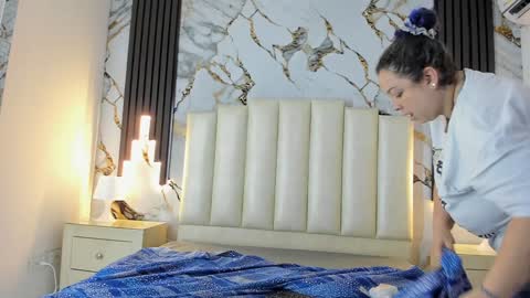 Snapshot of molliebue1 chatting on February 2025 12:03:02 PM Hey Guys Im Mollie online show from February 2025 12:03:02 PM