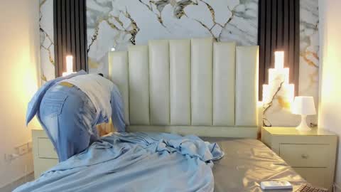 Snapshot of molliebue1 chatting on February 2025 12:22:02 PM Hey Guys Im Mollie online show from February 2025 12:22:02 PM