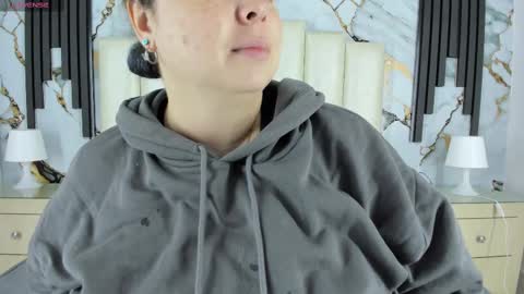 Snapshot of molliebue1 chatting on March 2025 12:19:02 PM Hey Guys Im Mollie online show from March 2025 12:19:02 PM