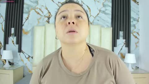 Snapshot of molliebue1 chatting on March 2025 12:09:02 PM Hey Guys Im Mollie online show from March 2025 12:09:02 PM