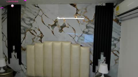 Snapshot of molliebue1 chatting on September 2025 12:10:01 PM Hey Guys Im Mollie online show from September 2025 12:10:01 PM