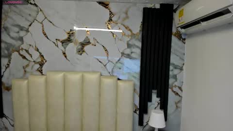 Snapshot of molliebue1 chatting on September 2025 12:21:01 PM Hey Guys Im Mollie online show from September 2025 12:21:01 PM