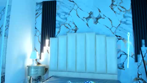 Snapshot of molliebue1 chatting on November 2025 12:27:02 PM Hey Guys Im Mollie online show from November 2025 12:27:02 PM