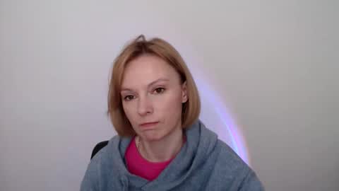 mollilove online show from May 2026 07:28:02 AM