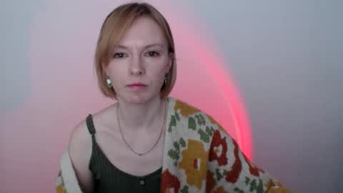 mollilove online show from May 2026 06:43:02 AM