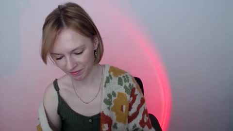 mollilove online show from May 2026 07:05:02 AM