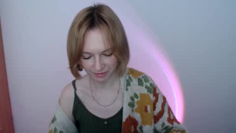 mollilove online show from May 2026 07:25:02 AM