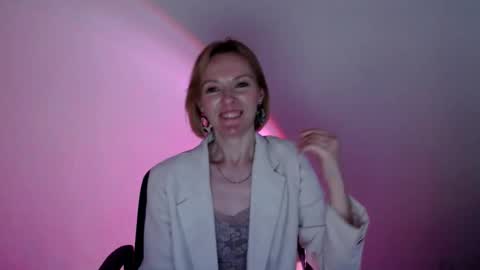 mollilove online show from May 2026 07:58:02 AM
