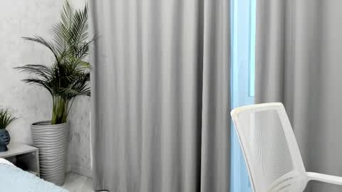 Snapshot of molly_555 chatting on November 2025 02:37:02 AM Sima online show from November 2025 02:37:02 AM