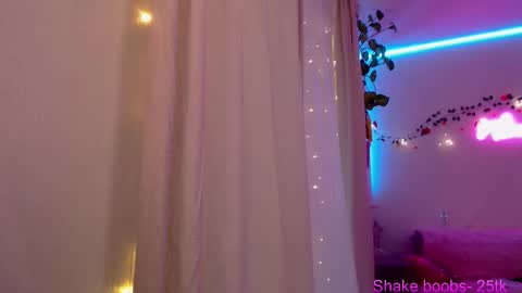    online show from December 2025 04:54:01 AM