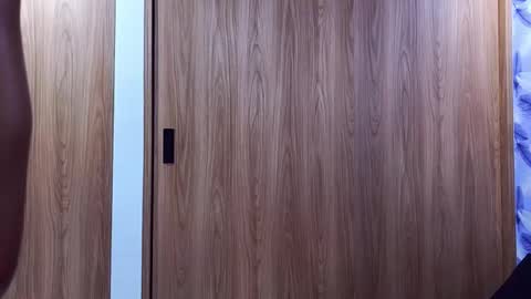 Molly online show from November 2025 01:48:01 AM