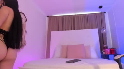 Snapshot of molly_beckers chatting on November 2025 02:28:01 PM online show from November 2025 02:28:01 PM