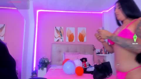 Snapshot of molly_h0t chatting on November 2025 12:16:02 PM online show from November 2025 12:16:02 PM