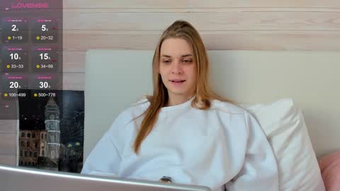 Molly Hunt online show from February 2025 06:13:02 AM