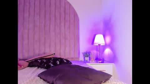 Molly Jackson online show from February 2025 04:01:02 PM