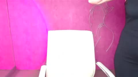 Molly online show from December 2024 10:06:02 AM