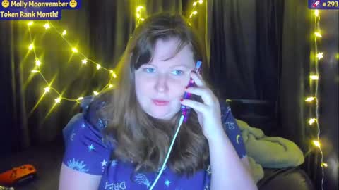 Snapshot of molly_moons chatting on November 2025 07:04:02 PM molly_moons online show from November 2025 07:04:02 PM