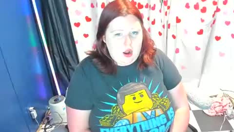 Snapshot of molly_moons chatting on July 2026 11:30:02 PM molly_moons online show from July 2026 11:30:02 PM