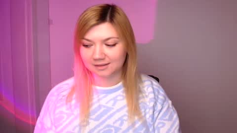 Snapshot of molly_moree chatting on January 2025 12:20:01 PM Molly online show from January 2025 12:20:01 PM