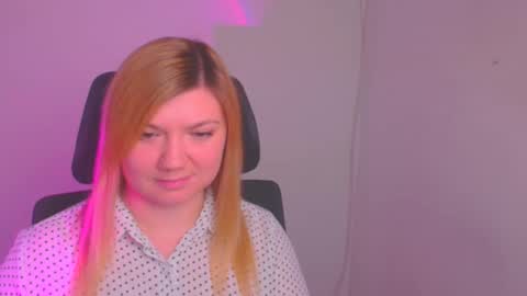 Snapshot of molly_moree chatting on January 2025 12:31:01 PM Molly online show from January 2025 12:31:01 PM