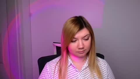 Snapshot of molly_moree chatting on January 2025 12:26:02 PM Molly online show from January 2025 12:26:02 PM