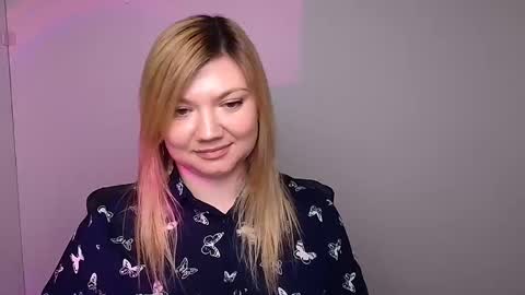 Snapshot of molly_moree chatting on January 2025 03:33:01 PM Molly online show from January 2025 03:33:01 PM