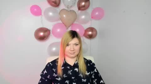 Snapshot of molly_moree chatting on February 2025 04:02:01 PM Molly online show from February 2025 04:02:01 PM